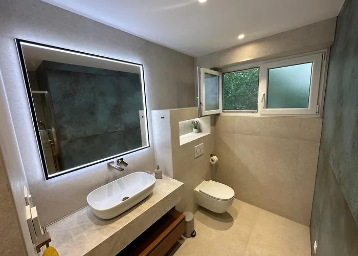 Luxury Spacious Maringo 公寓